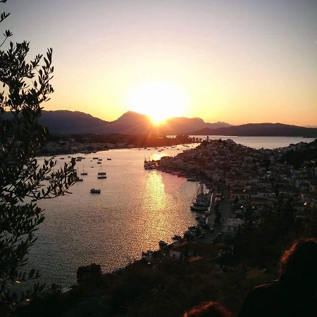 Ferienwohnung Sunray Studio In Poros Poros Town Exterior foto