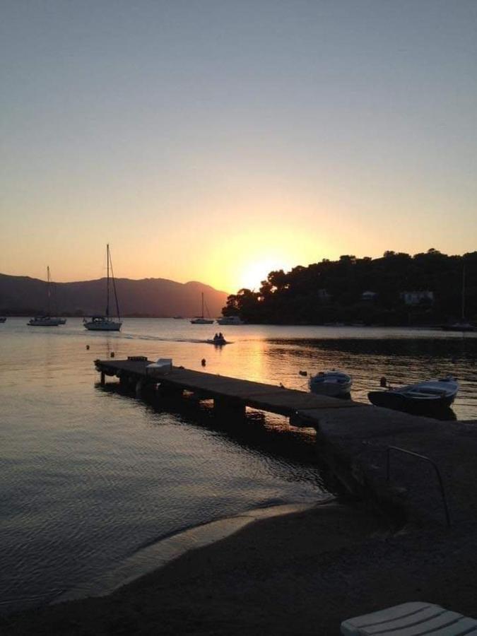 Ferienwohnung Sunray Studio In Poros Poros Town Exterior foto